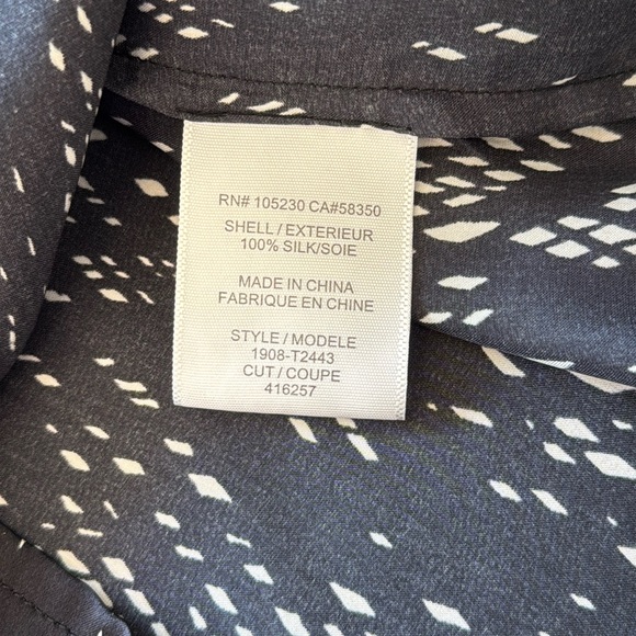 Joie 100% Silk high neck blouse size XS EUC - Picture 6 of 7